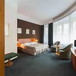 Harmony 3*